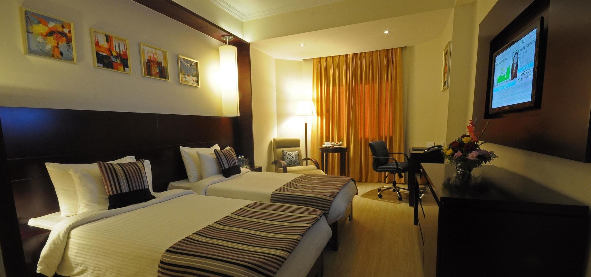 Golden Tulip Udaipur Hotel Exterior photo