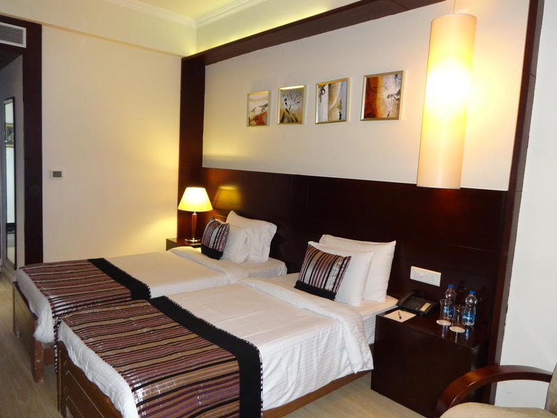 Golden Tulip Udaipur Hotel Exterior photo