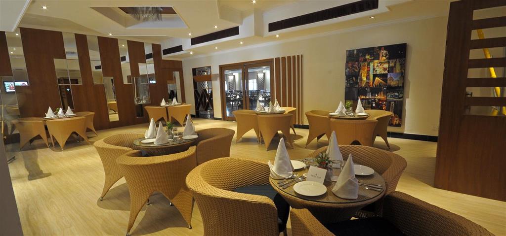 Golden Tulip Udaipur Hotel Restaurant photo