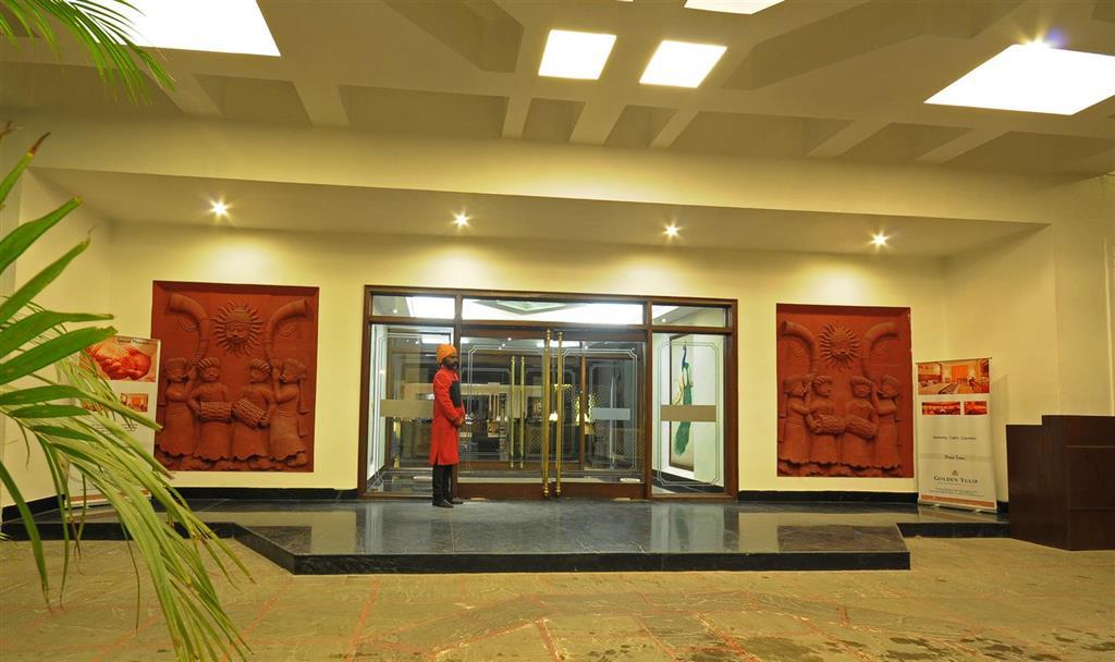 Golden Tulip Udaipur Hotel Exterior photo