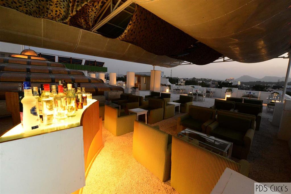 Golden Tulip Udaipur Hotel Restaurant photo