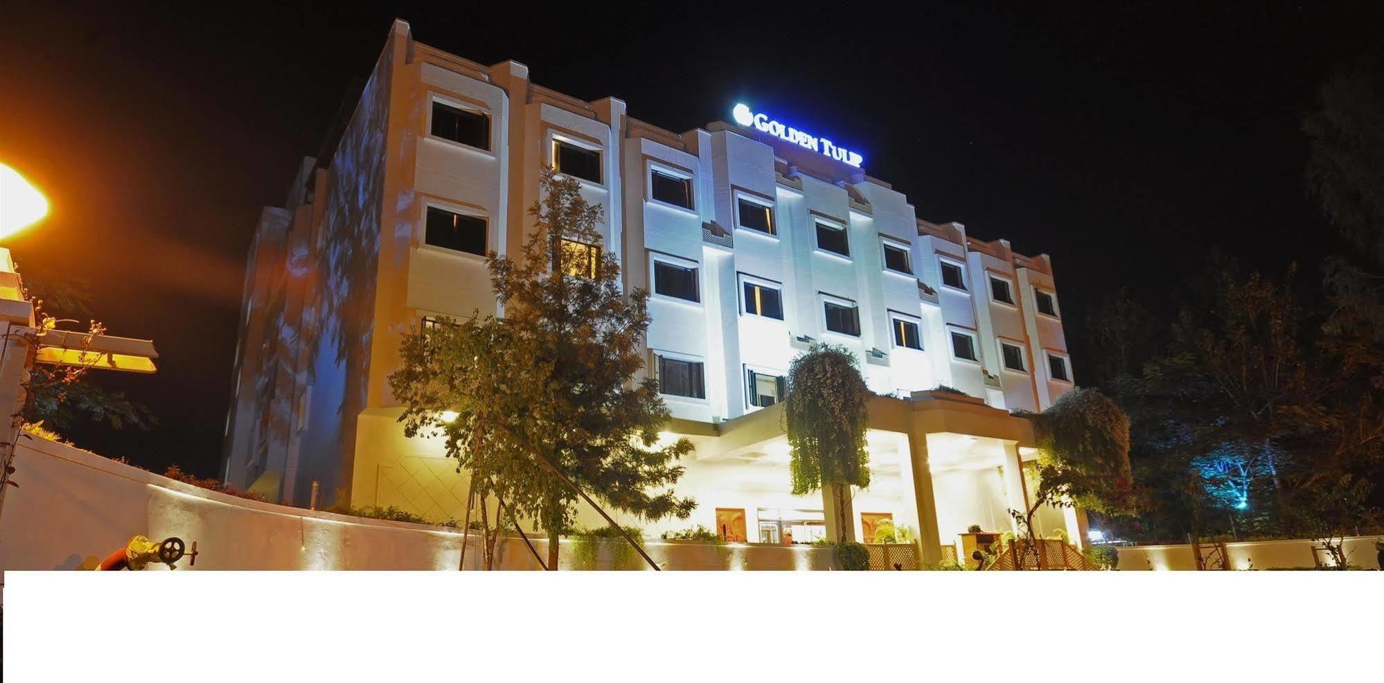 Golden Tulip Udaipur Hotel Exterior photo