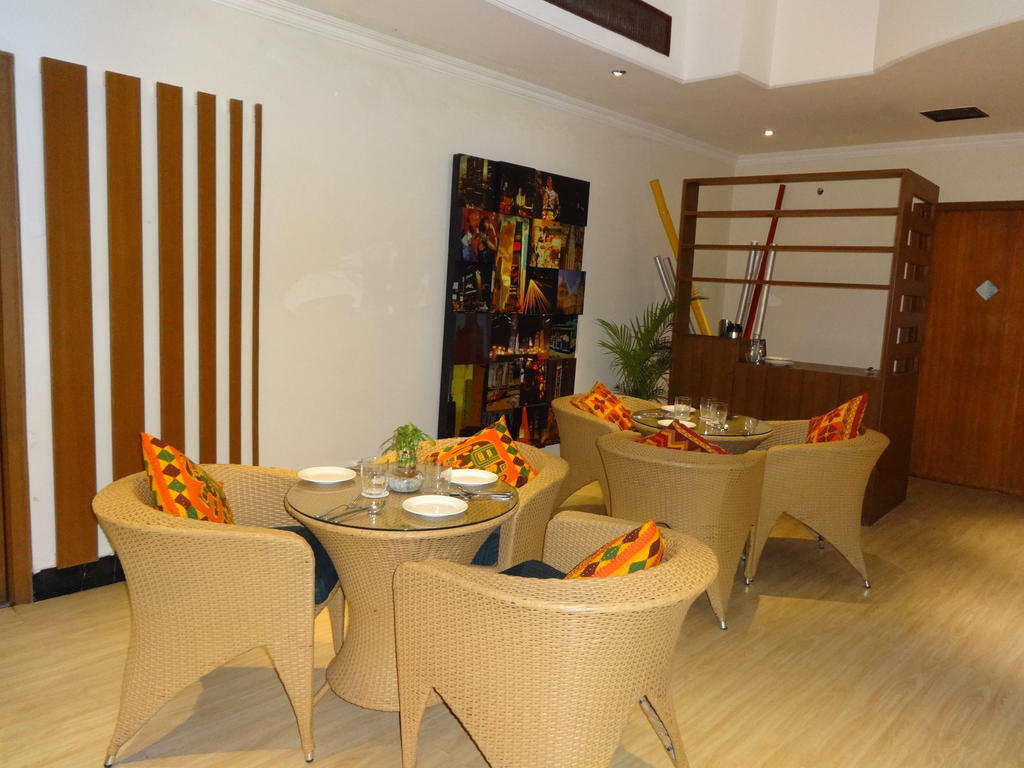 Golden Tulip Udaipur Hotel Exterior photo