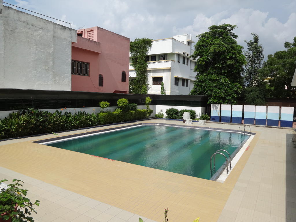 Golden Tulip Udaipur Hotel Exterior photo